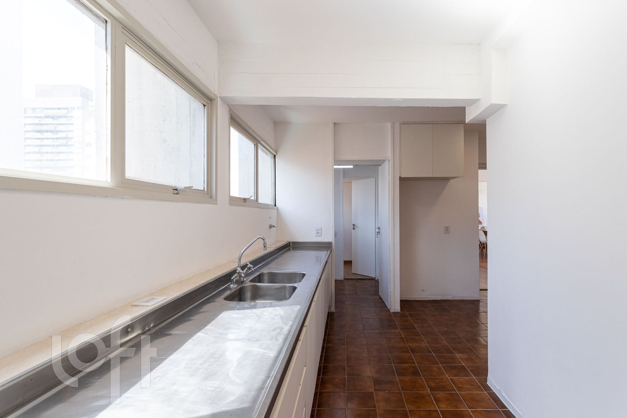 Apartamento à venda com 3 quartos, 121m² - Foto 29