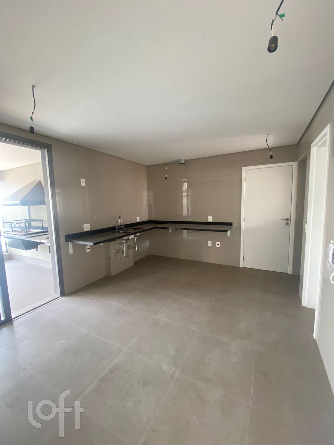 Apartamento à venda com 3 quartos, 160m² - Foto 8