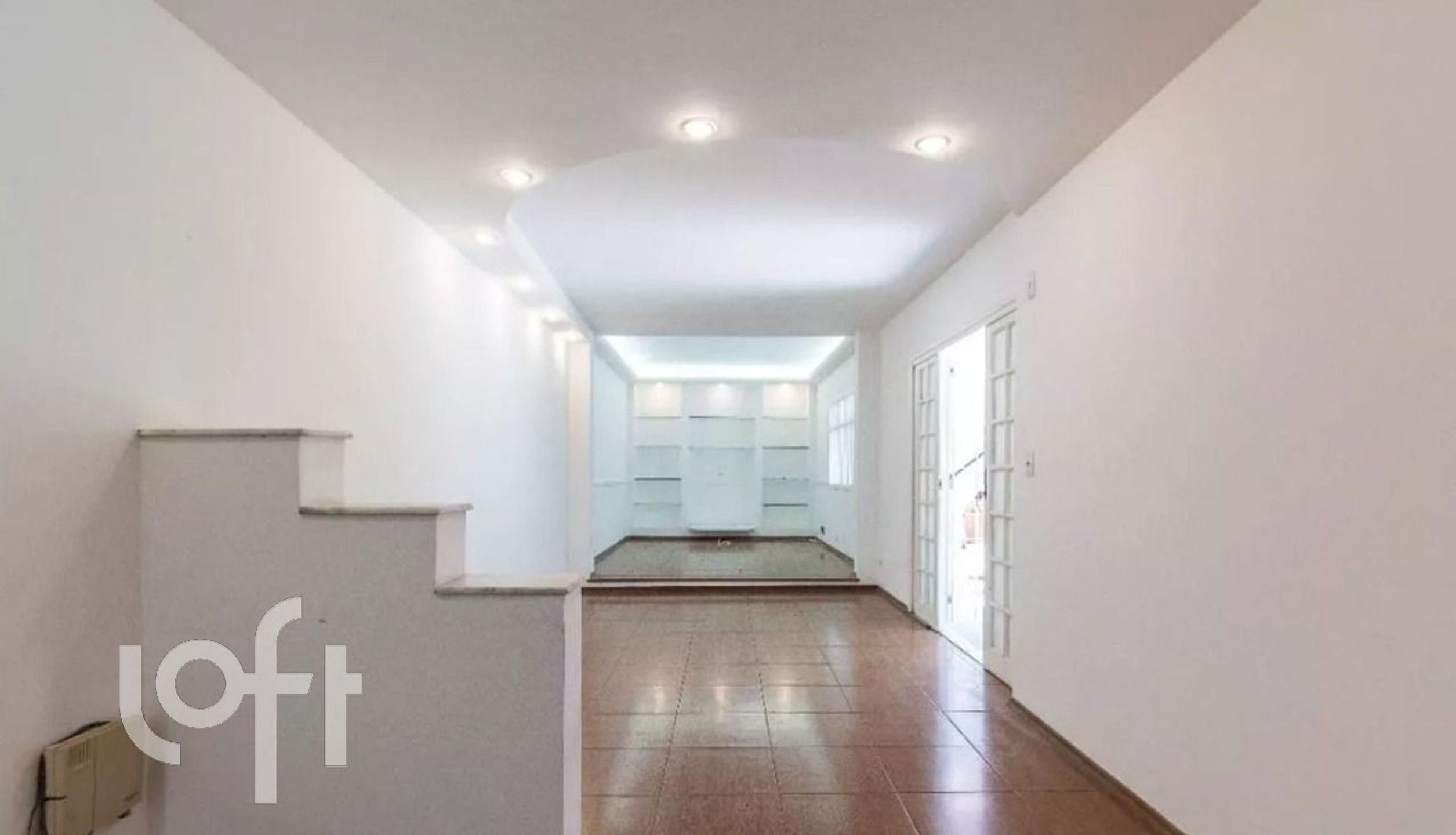 Casa à venda com 3 quartos, 280m² - Foto 2