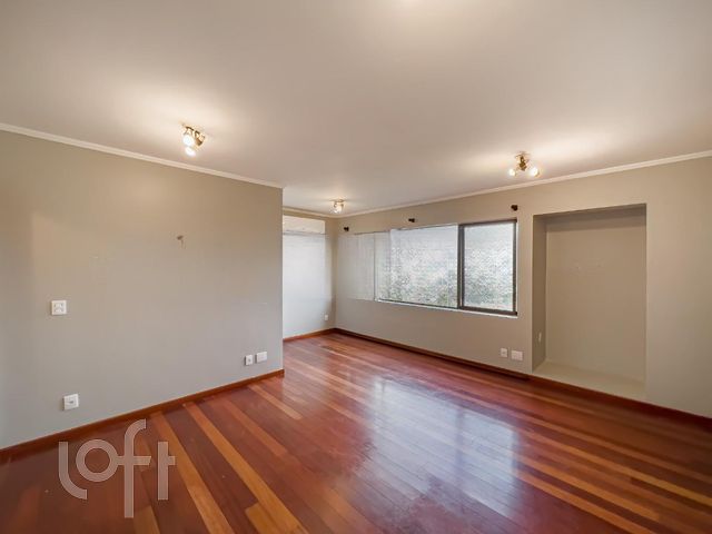 Apartamento com 125m², 3 dormitórios, 1 suíte, 2 vagas, Jardim Botânico em Porto Alegre