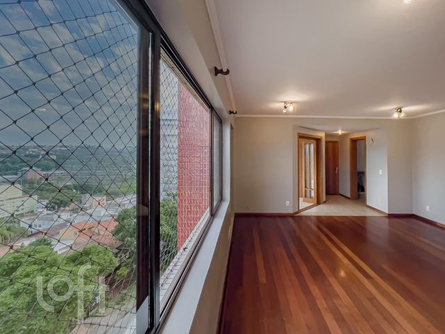 Apartamento com 125m², 3 dormitórios, 1 suíte, 2 vagas, Jardim Botânico em Porto Alegre