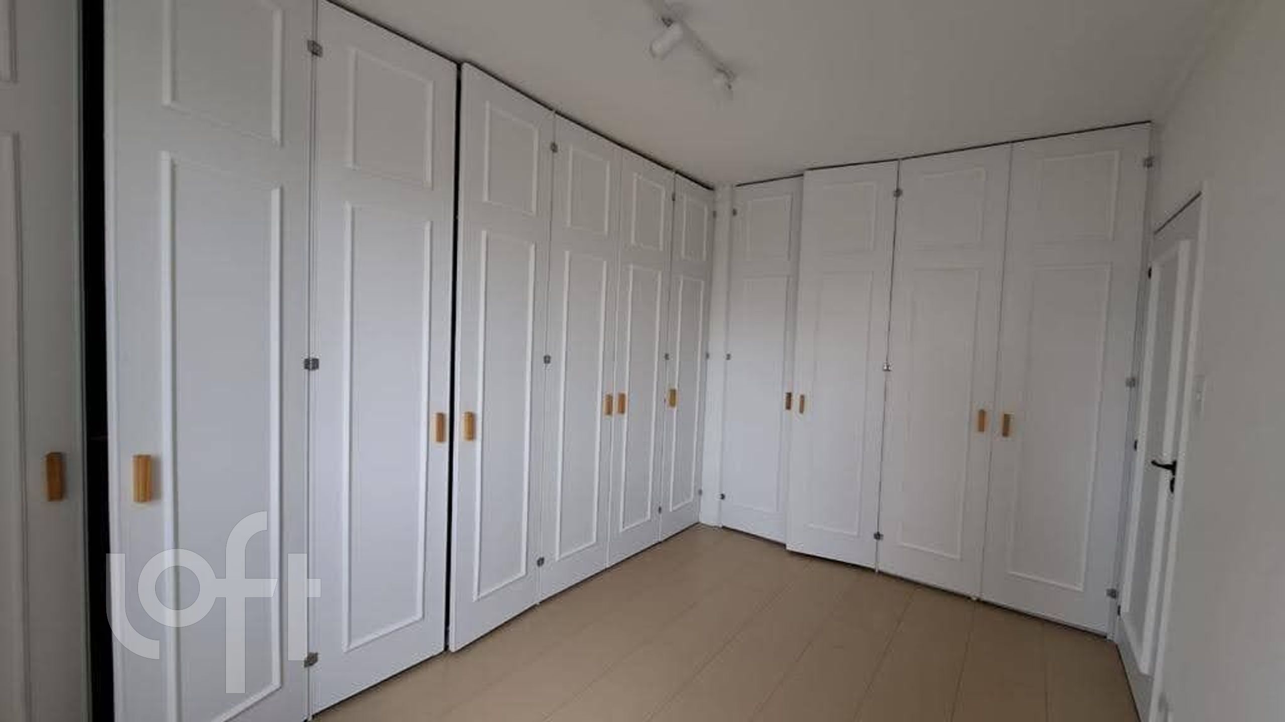 Apartamento à venda com 3 quartos, 137m² - Foto 16