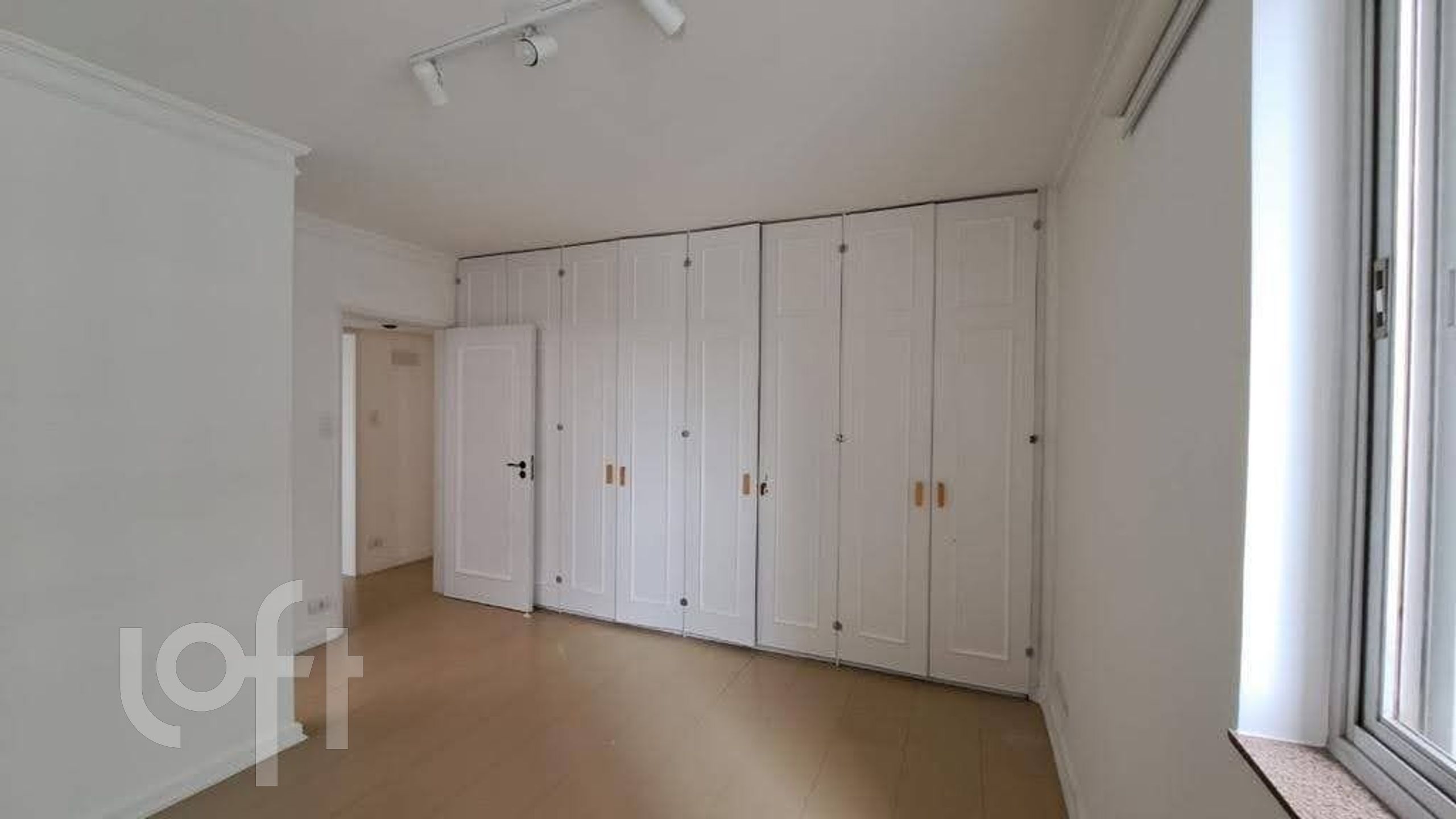 Apartamento à venda com 3 quartos, 137m² - Foto 19