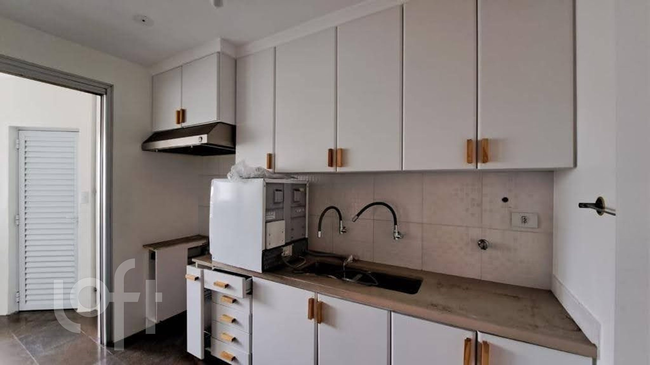 Apartamento à venda com 3 quartos, 137m² - Foto 8