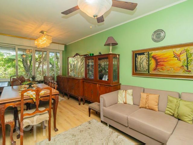 Apartamento com 119m², 3 dormitórios, 1 suíte, 2 vagas, Auxiliadora em Porto Alegre