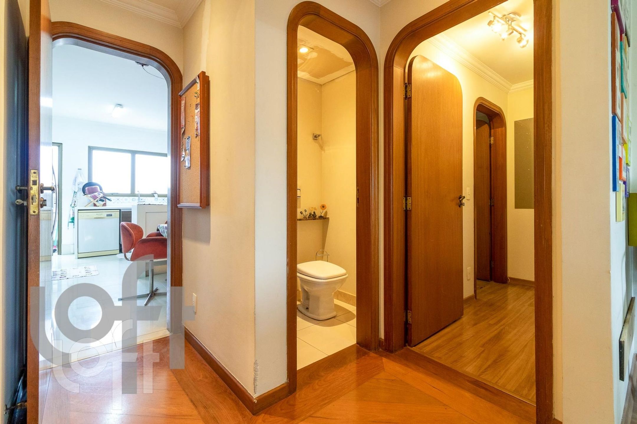 Apartamento à venda com 3 quartos, 246m² - Foto 3