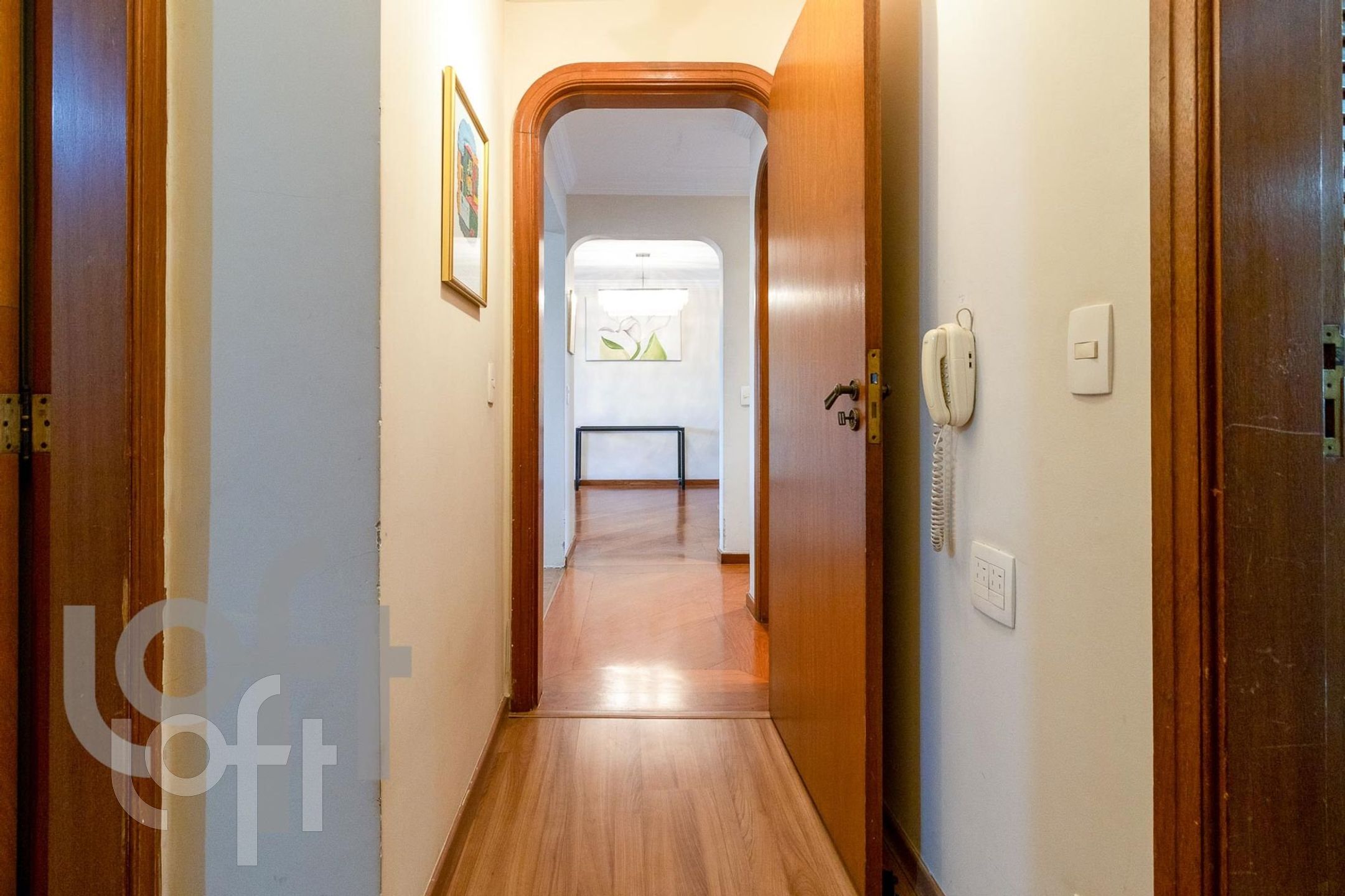 Apartamento à venda com 3 quartos, 246m² - Foto 2