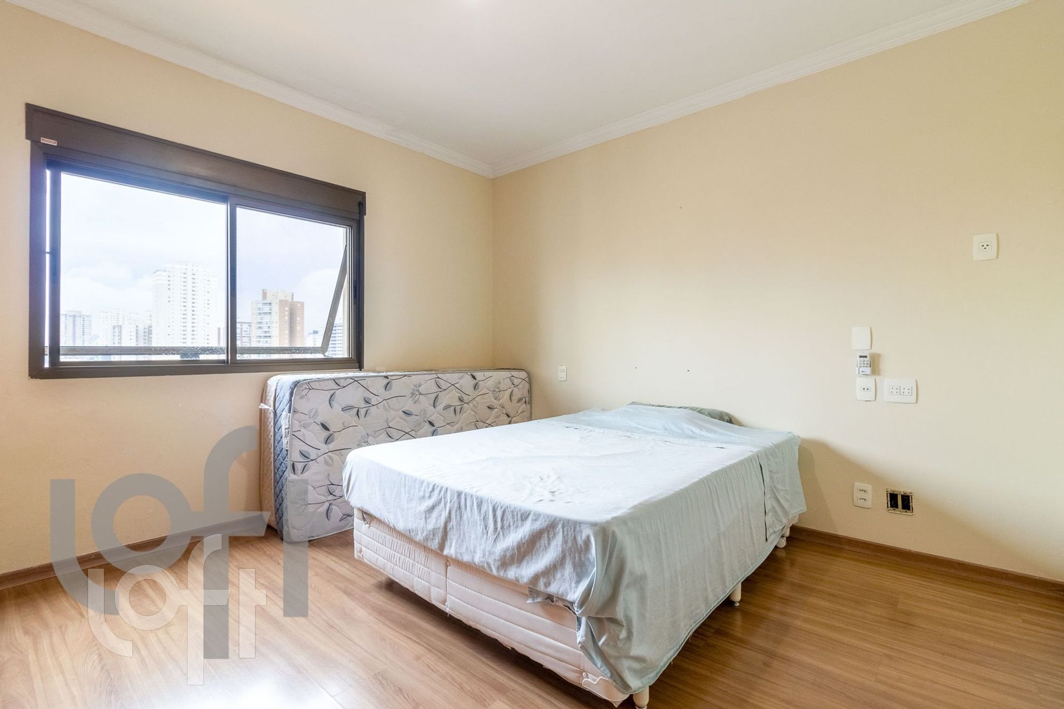 Apartamento à venda com 3 quartos, 246m² - Foto 11