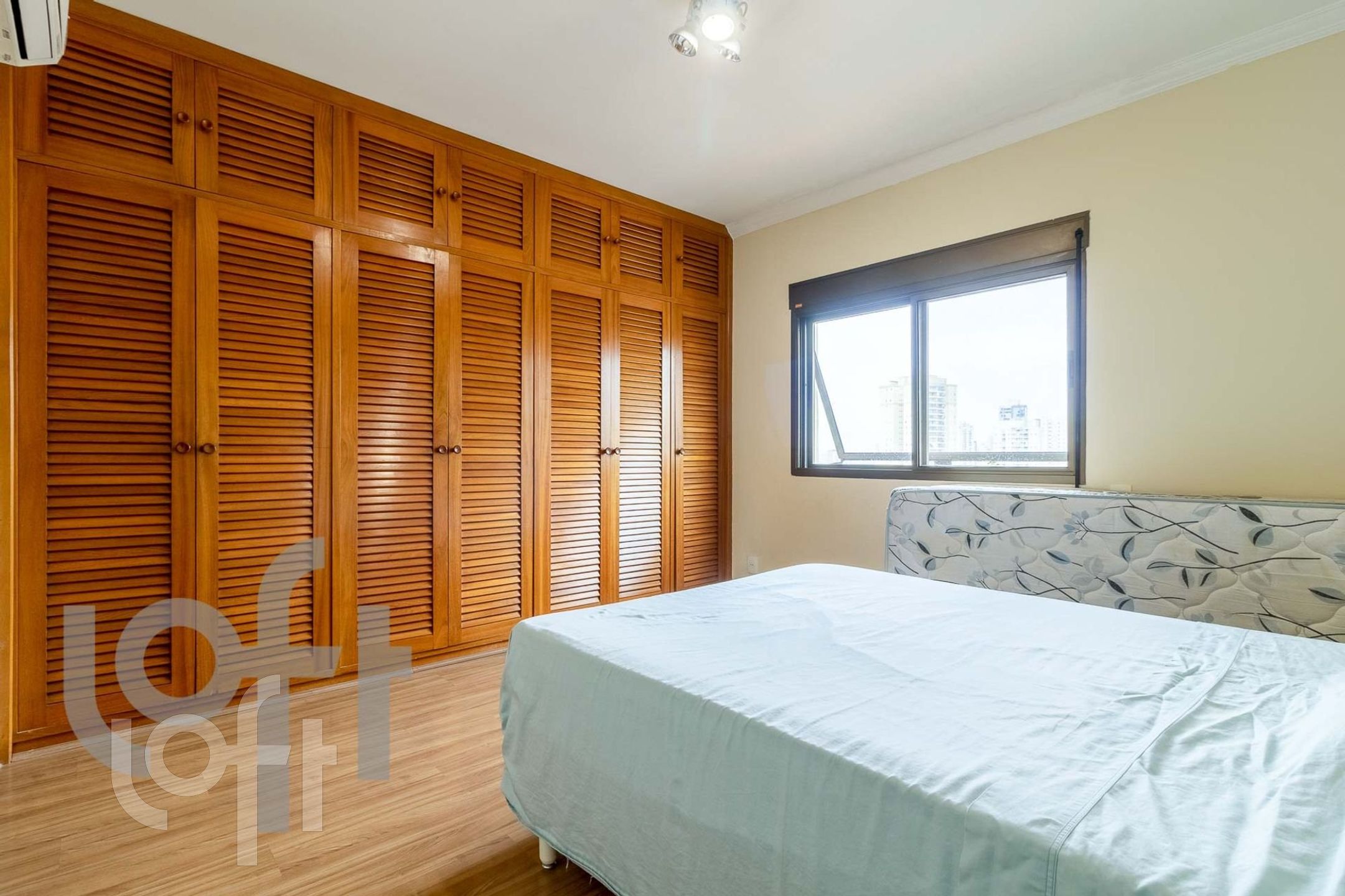 Apartamento à venda com 3 quartos, 246m² - Foto 7