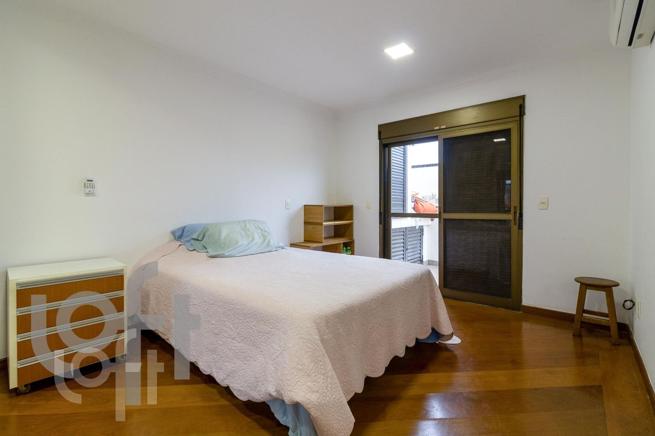 Apartamento à venda com 3 quartos, 246m² - Foto 26