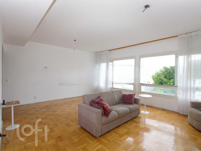 Apartamento com 134m², 3 dormitórios, 1 suíte, 1 vaga, Moinhos de Vento em Porto Alegre