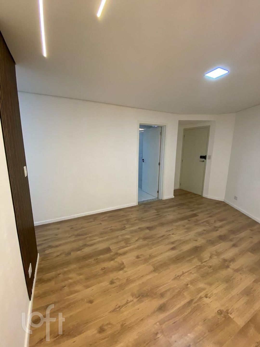 Apartamento à venda com 2 quartos, 64m² - Foto 2