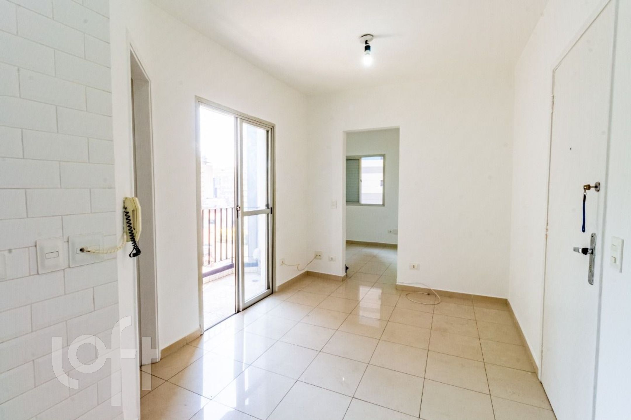 Apartamento à venda com 1 quarto, 30m² - Foto 1