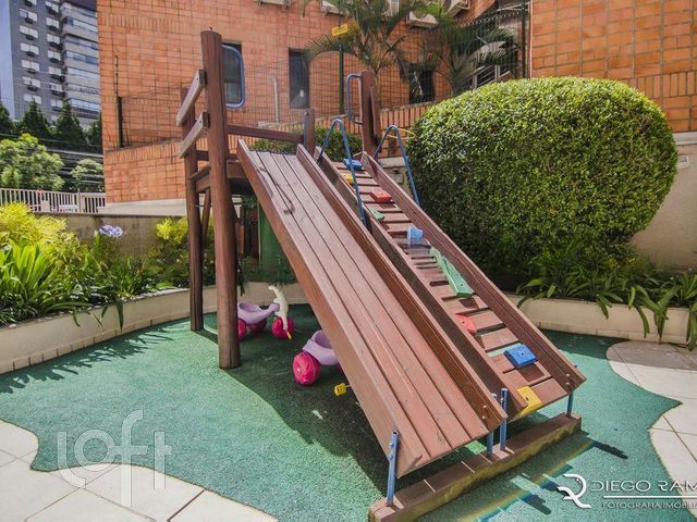 Apartamento com 102m², 2 dormitórios, 1 suíte, 2 vagas, Bela Vista em Porto Alegre