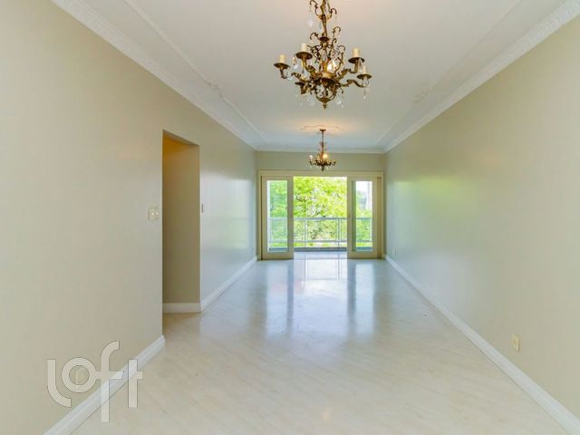 Apartamento com 142m², 3 dormitórios, 1 vaga, Independência em Porto Alegre