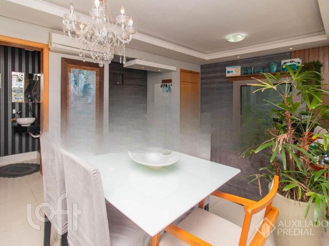 Apartamento com 86m², 3 dormitórios, 1 suíte, 2 vagas, Menino Deus em Porto Alegre