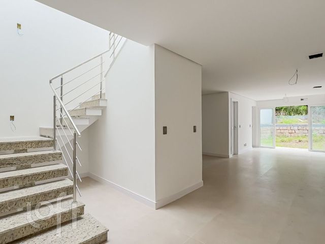 Casa com 184m², 3 dormitórios, 3 suítes, 3 vagas, Chácara das Pedras em Porto Alegre