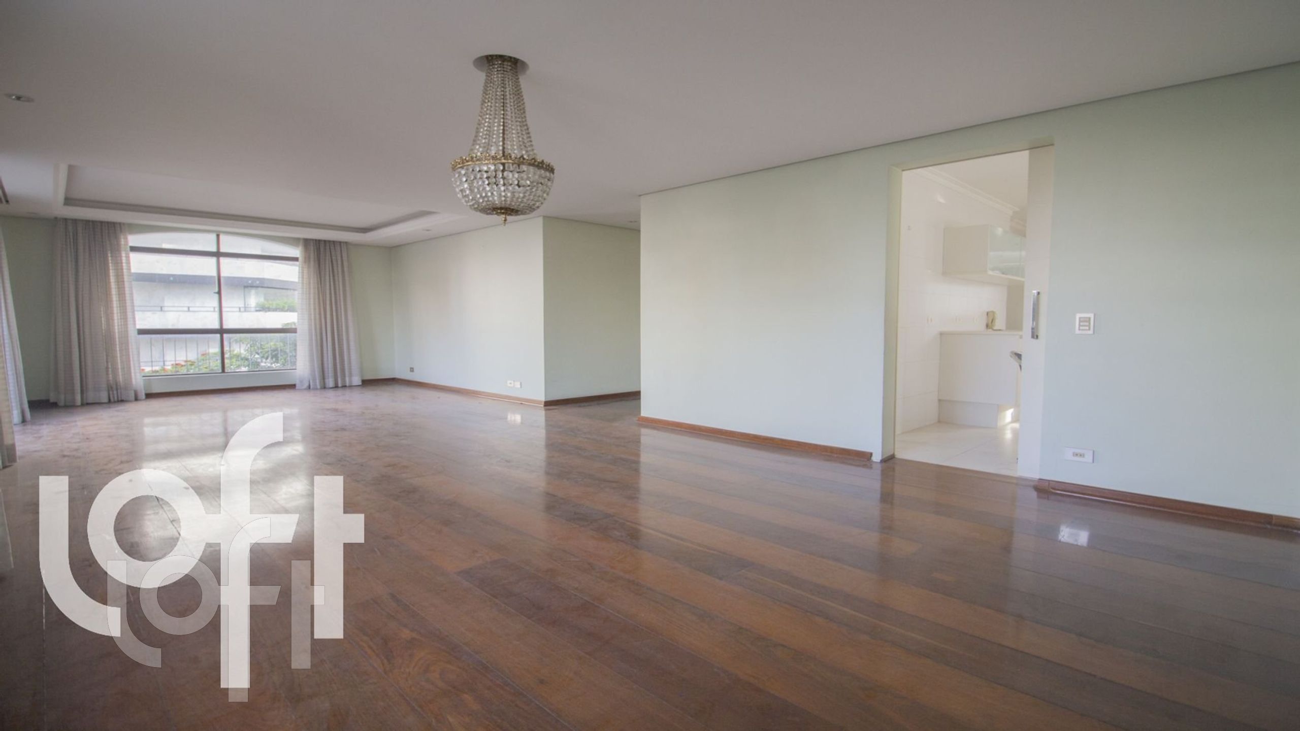 Apartamento à venda com 4 quartos, 198m² - Foto 1