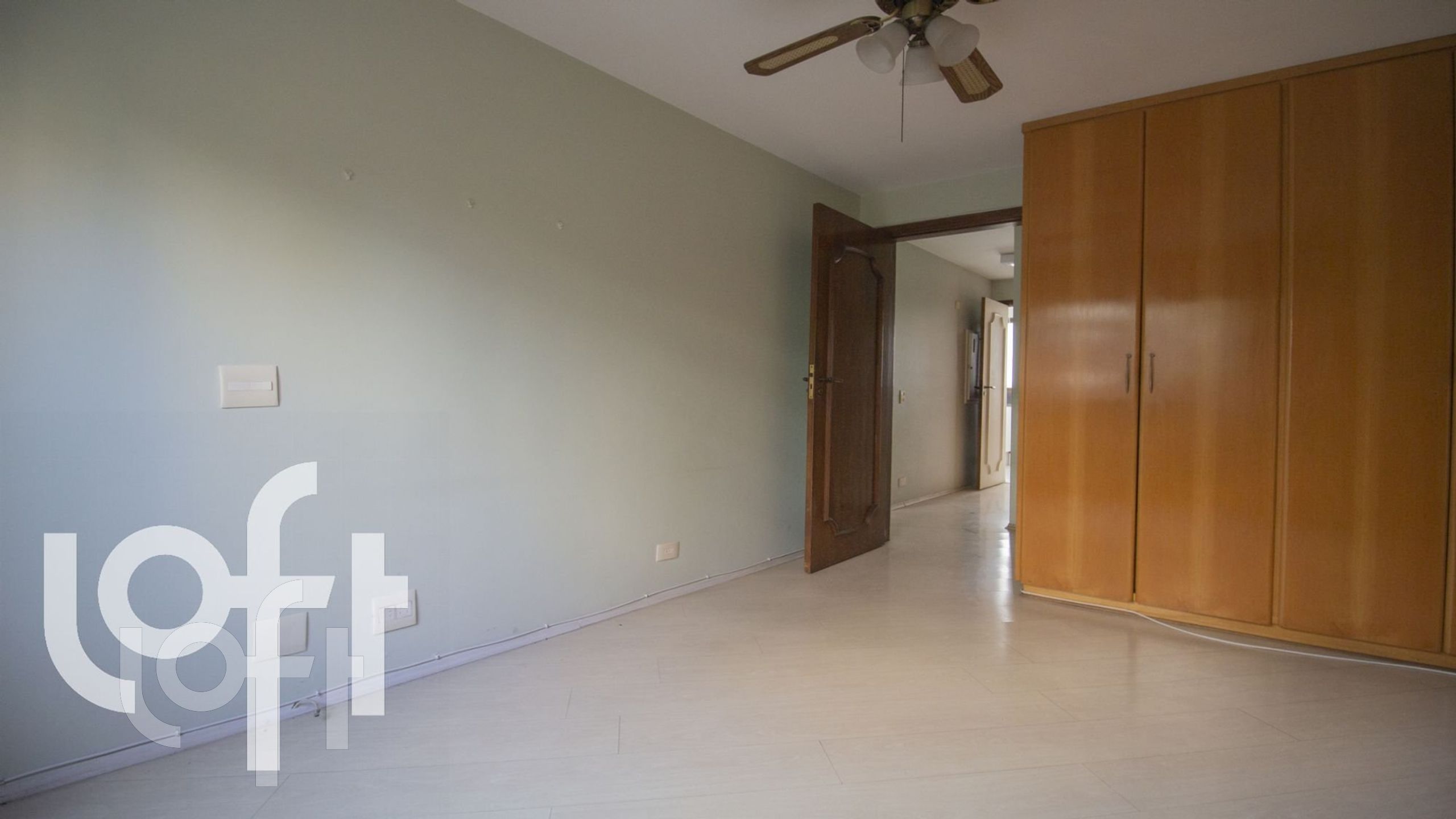 Apartamento à venda com 4 quartos, 198m² - Foto 4