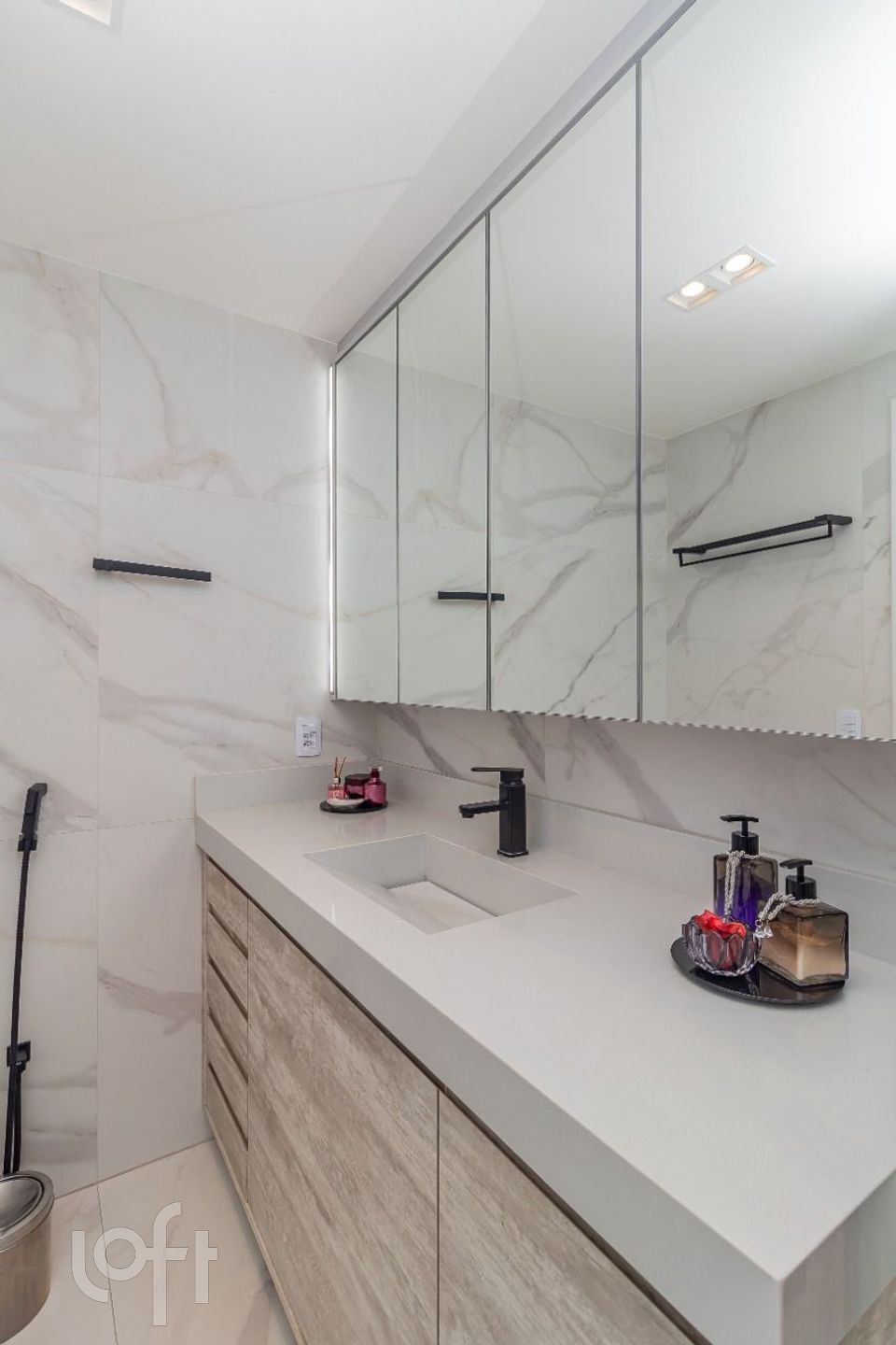 Apartamento à venda com 4 quartos, 176m² - Foto 17