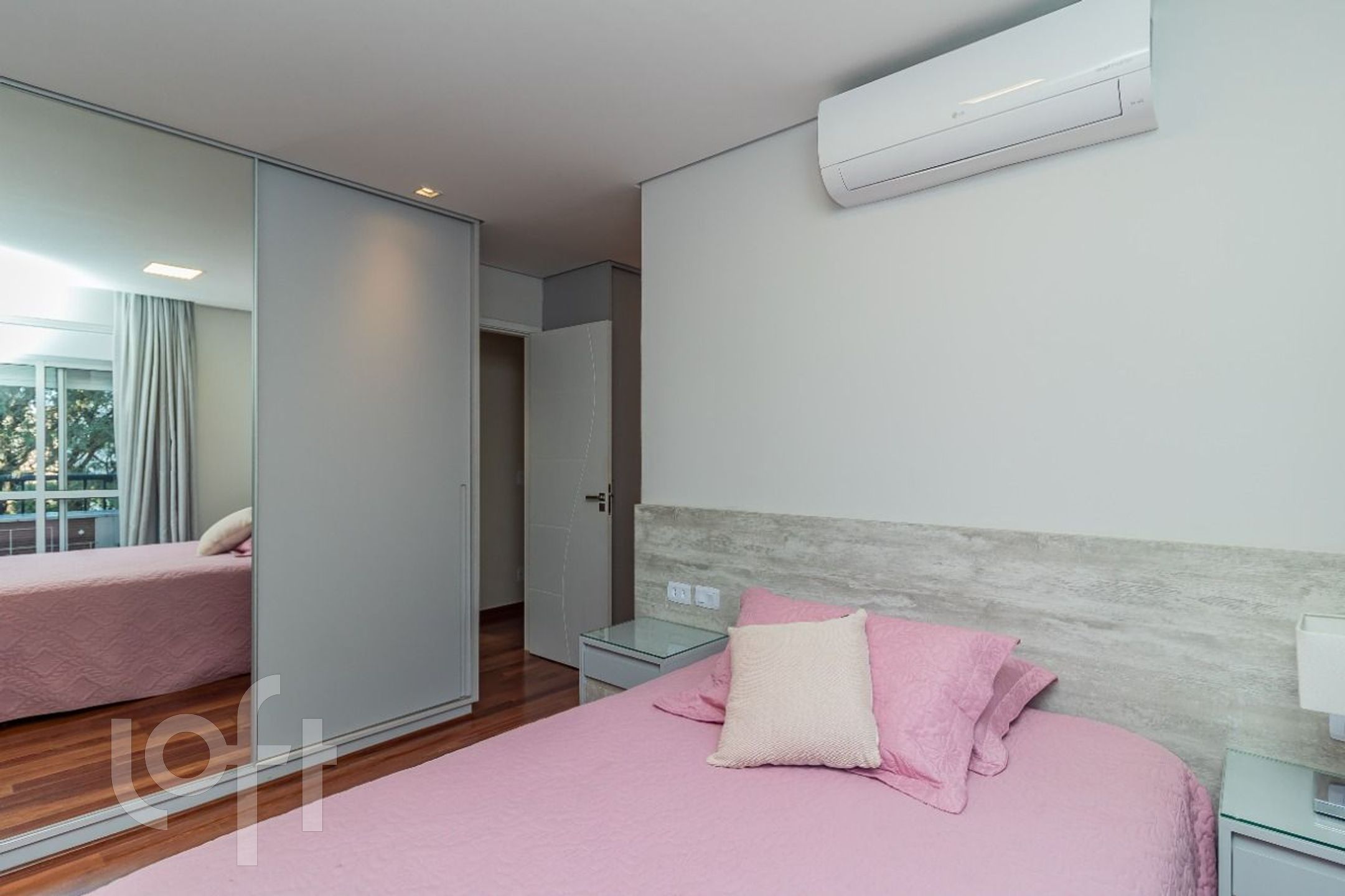 Apartamento à venda com 4 quartos, 176m² - Foto 11