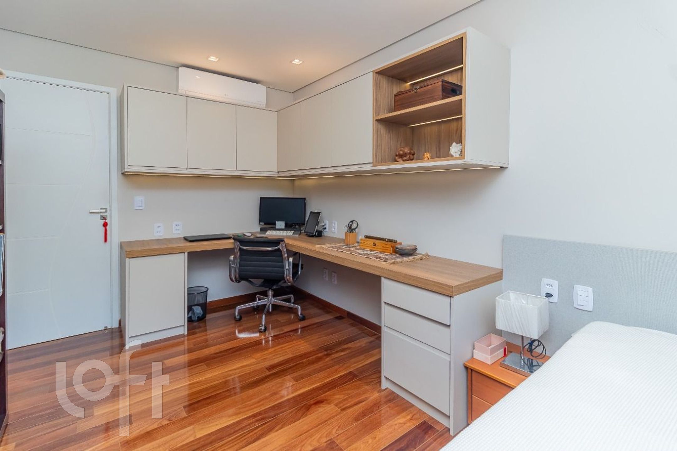 Apartamento à venda com 4 quartos, 176m² - Foto 32