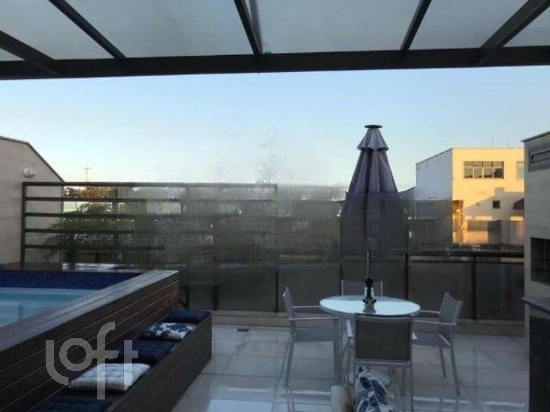 Apartamento à venda com 3 quartos, 192m² - Foto 2