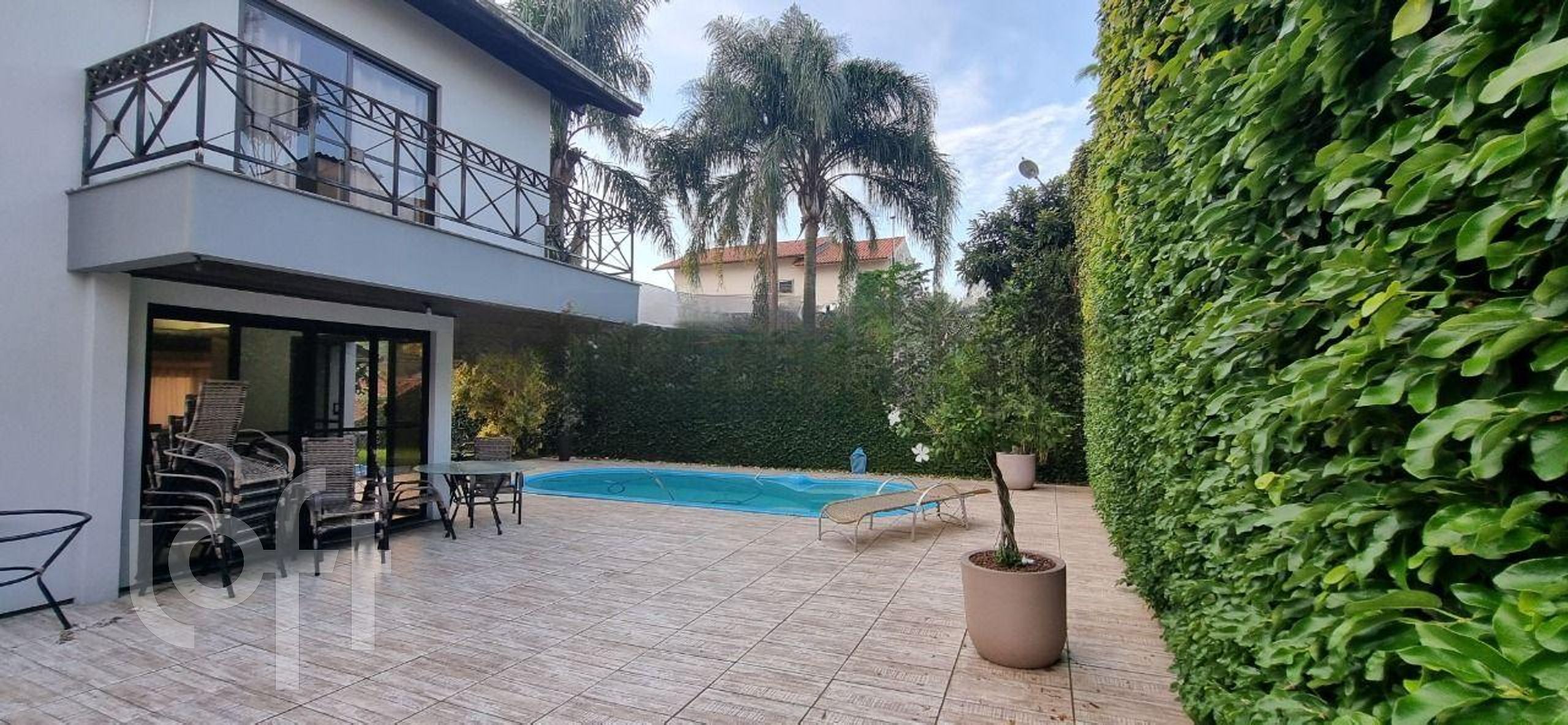 Casa Residencial com 260m², 4 quartos, 1 suíte, 3 garagens, no bairro Jardim Atlântico em Florianópolis