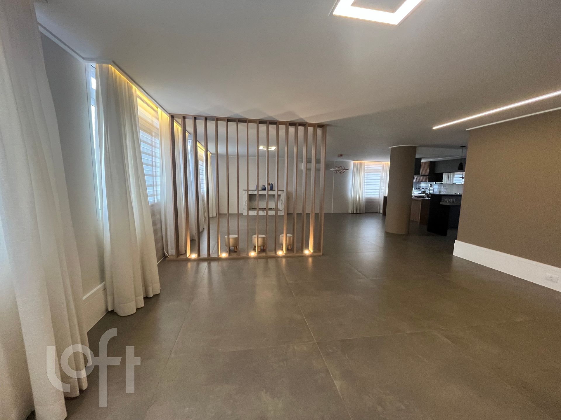 Apartamento à venda com 1 quarto, 306m² - Foto 4