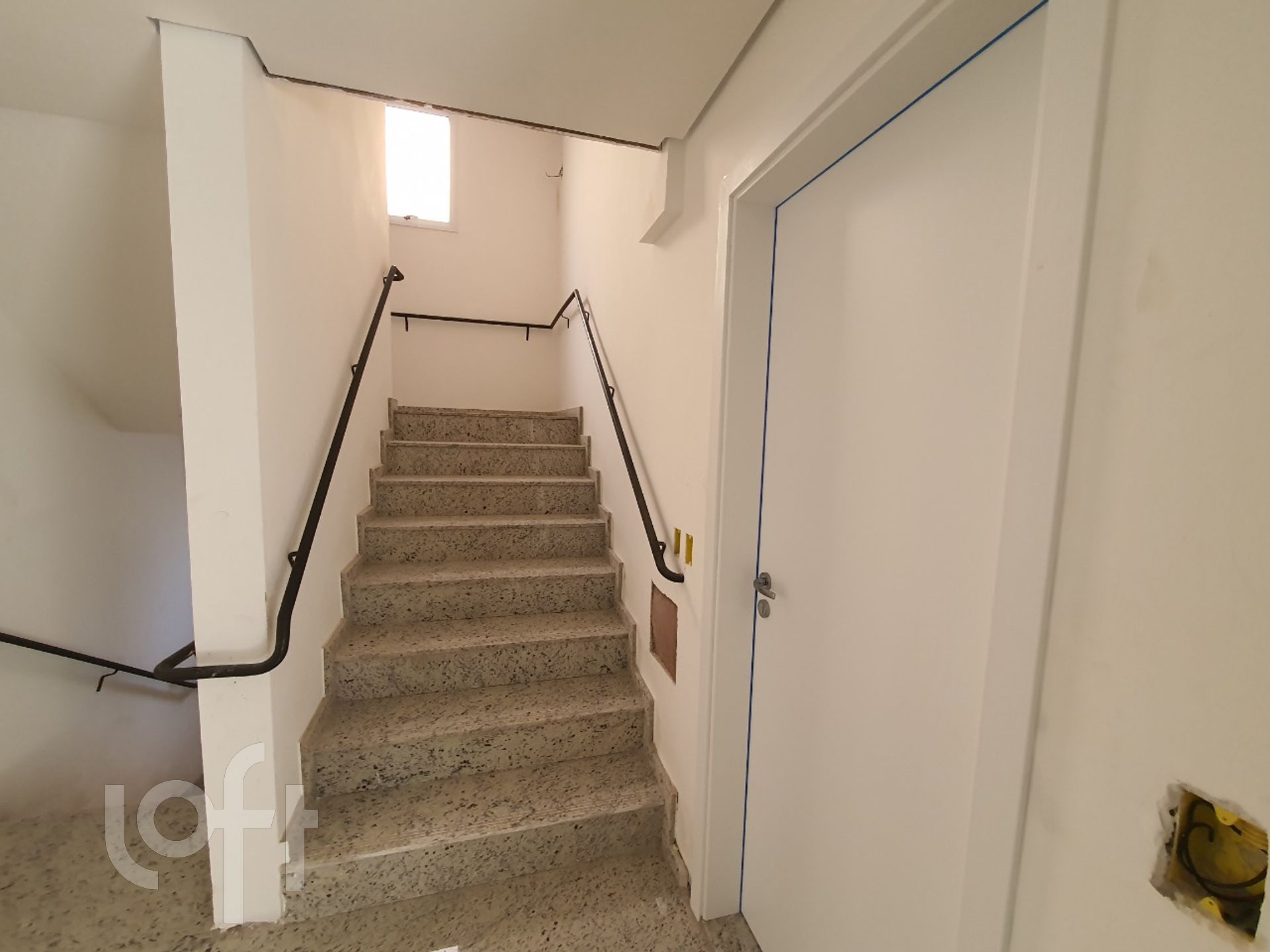 Apartamento à venda com 3 quartos, 304m² - Foto 18