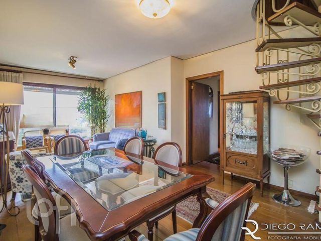 Apartamento com 223m², 3 dormitórios, 1 suíte, 2 vagas, Boa Vista em Porto Alegre