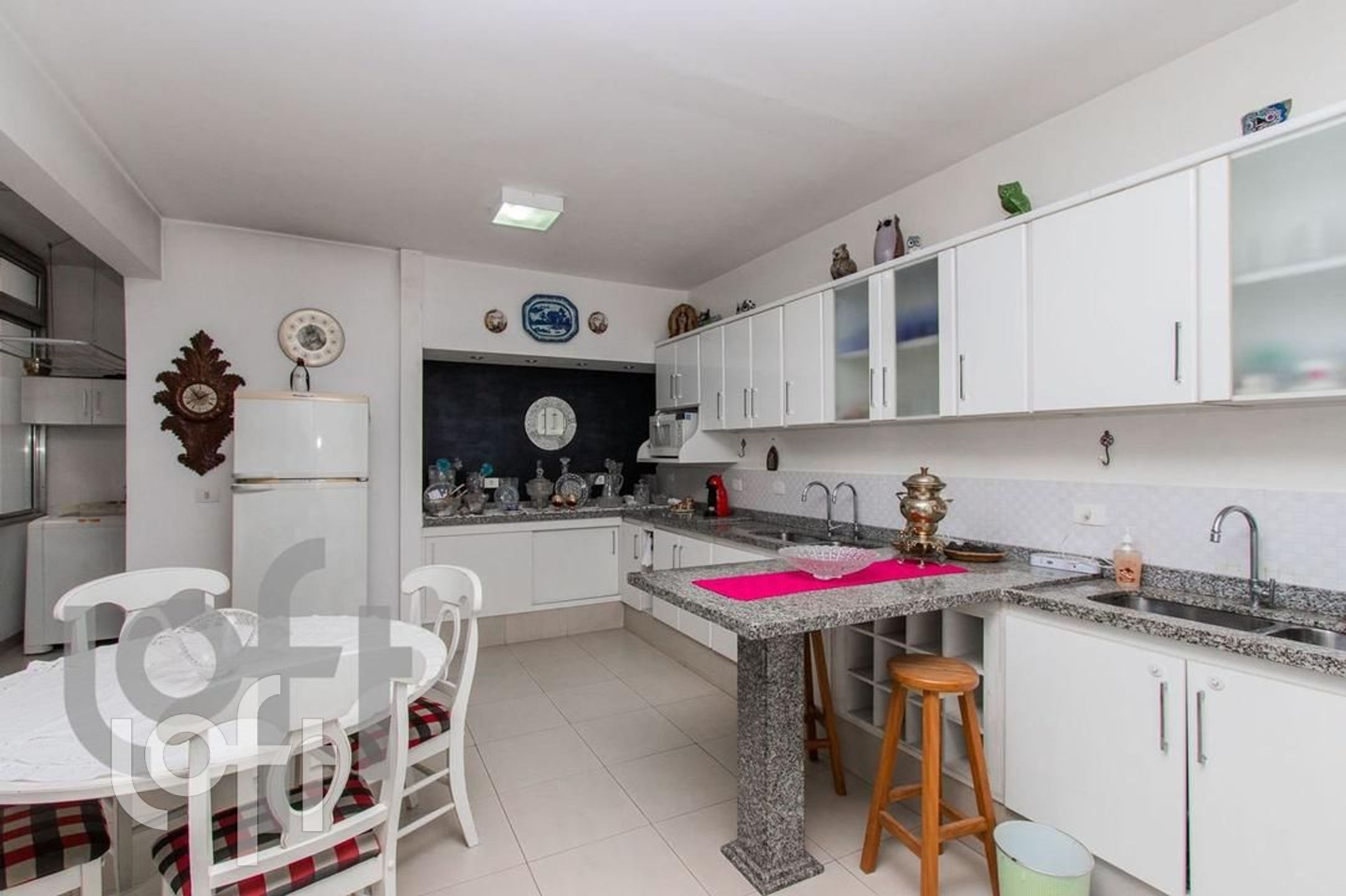 Apartamento à venda com 3 quartos, 300m² - Foto 30