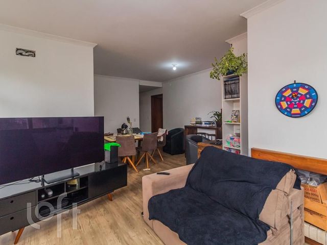 Apartamento com 115m², 3 dormitórios, 1 suíte, 2 vagas, Petrópolis em Porto Alegre