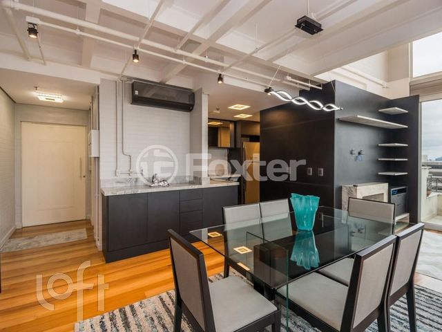 Apartamento com 105m², 1 dormitório, 1 suíte, 2 vagas, Moinhos de Vento em Porto Alegre