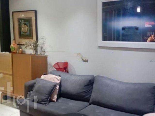 Apartamento com 60m², 2 dormitórios, Santa Cecília em Porto Alegre