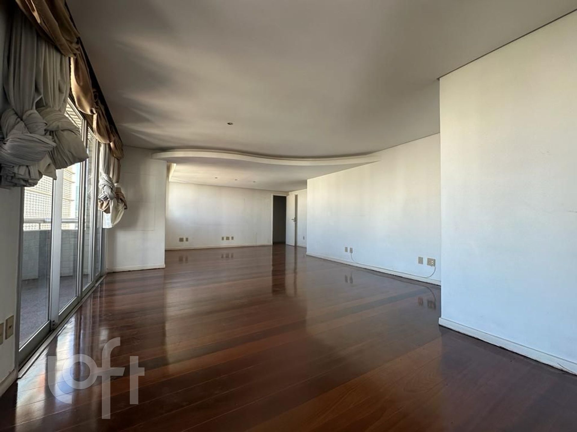 Apartamento à venda com 4 quartos, 184m² - Foto 3