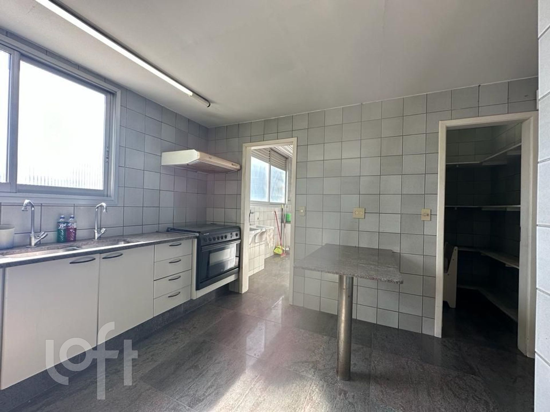 Apartamento à venda com 4 quartos, 184m² - Foto 14