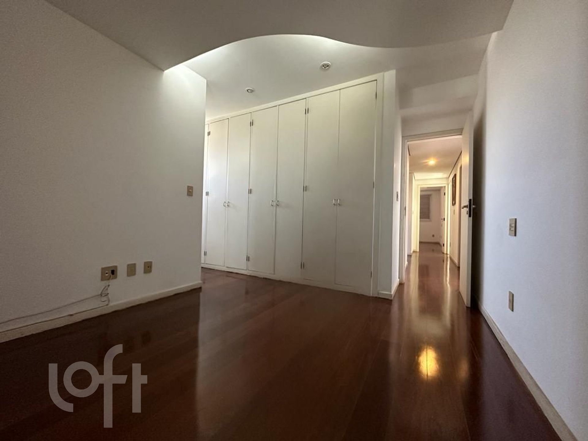 Apartamento à venda com 4 quartos, 184m² - Foto 4