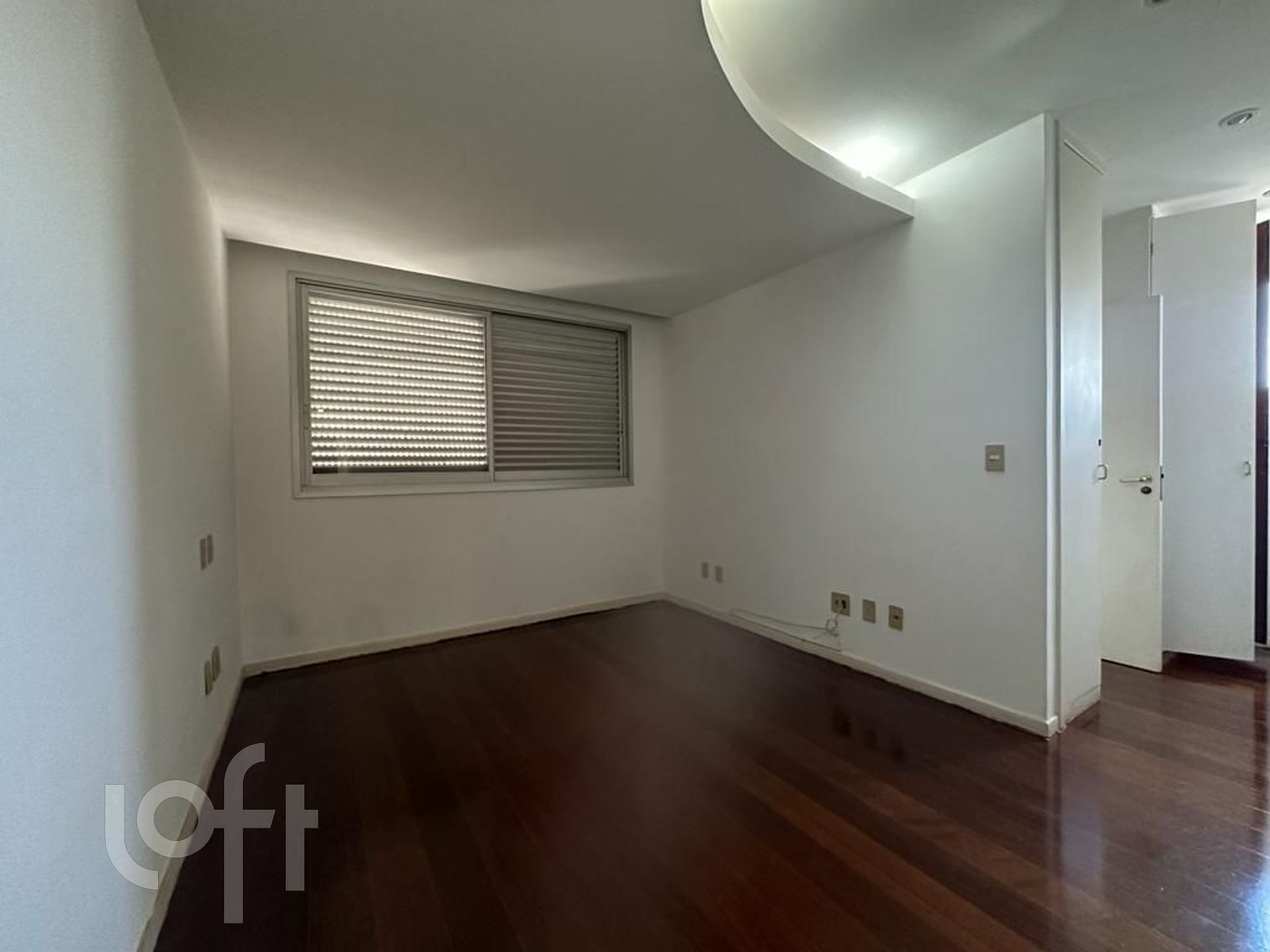 Apartamento à venda com 4 quartos, 184m² - Foto 5