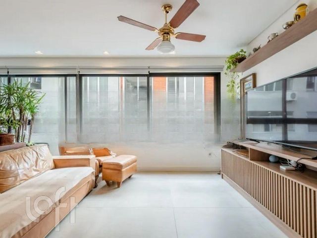 Apartamento com 110m², 2 dormitórios, 2 suítes, 2 vagas, Petrópolis em Porto Alegre