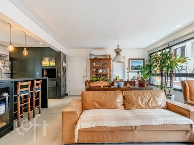 Apartamento com 110m², 2 dormitórios, 2 suítes, 2 vagas, Petrópolis em Porto Alegre