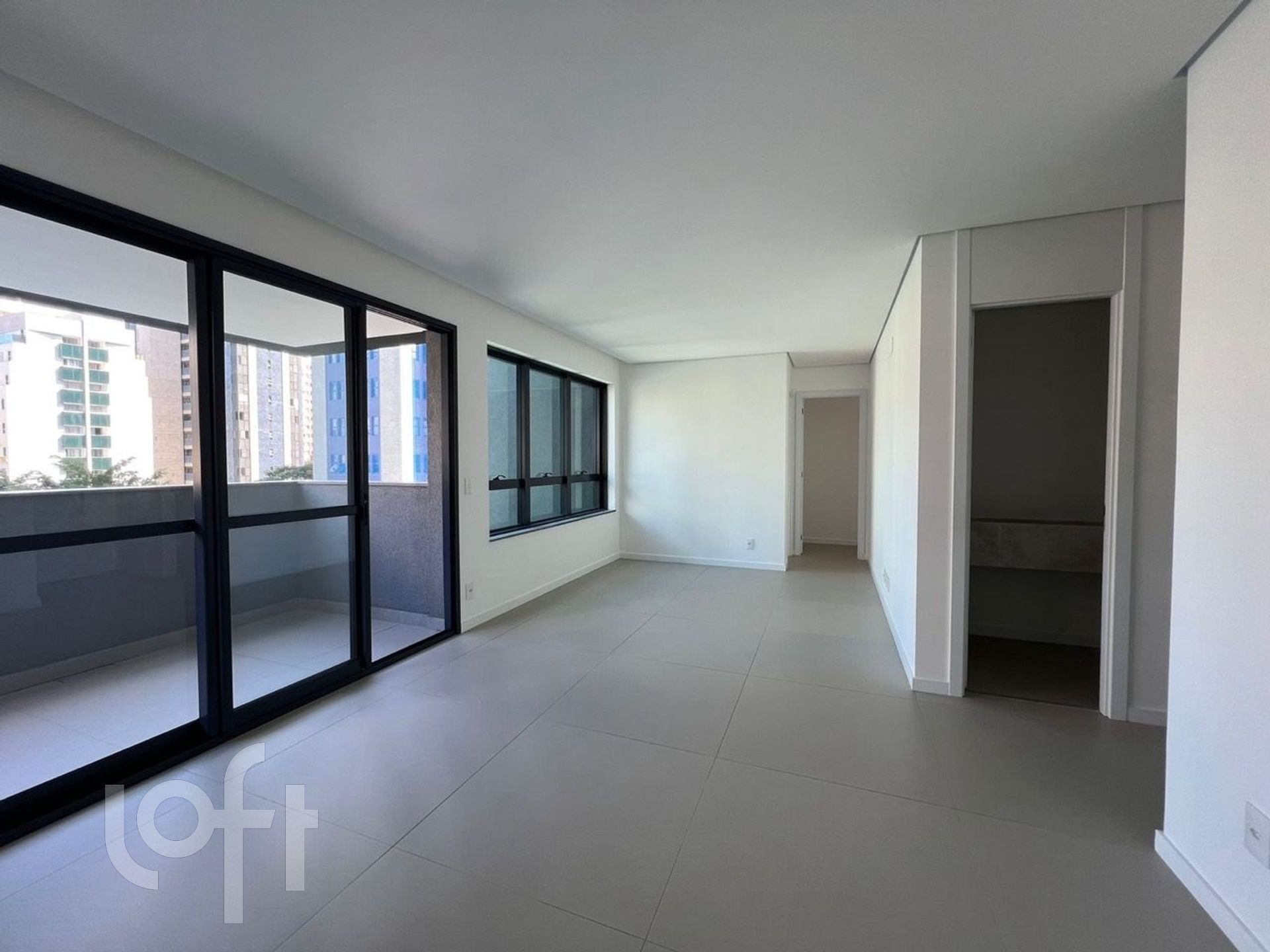 Apartamento à venda com 2 quartos, 89m² - Foto 1