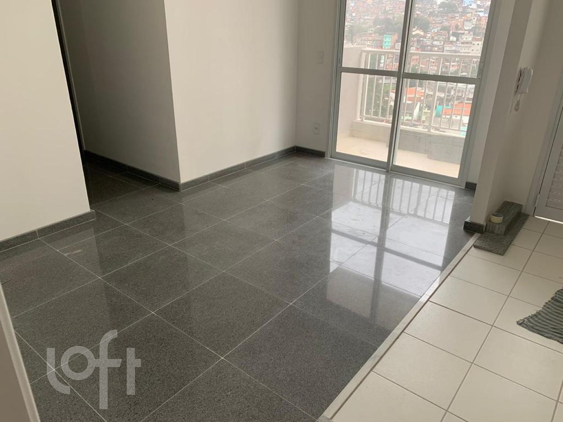 Apartamento à venda em Vila Galvão com 47 m², 2 qu