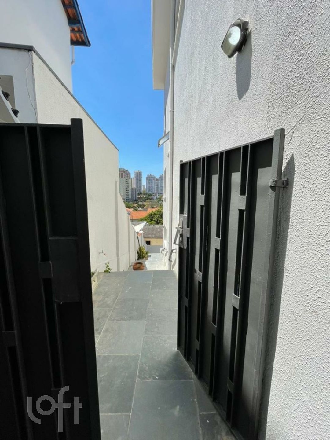 Casa à venda com 5 quartos, 220m² - Foto 14