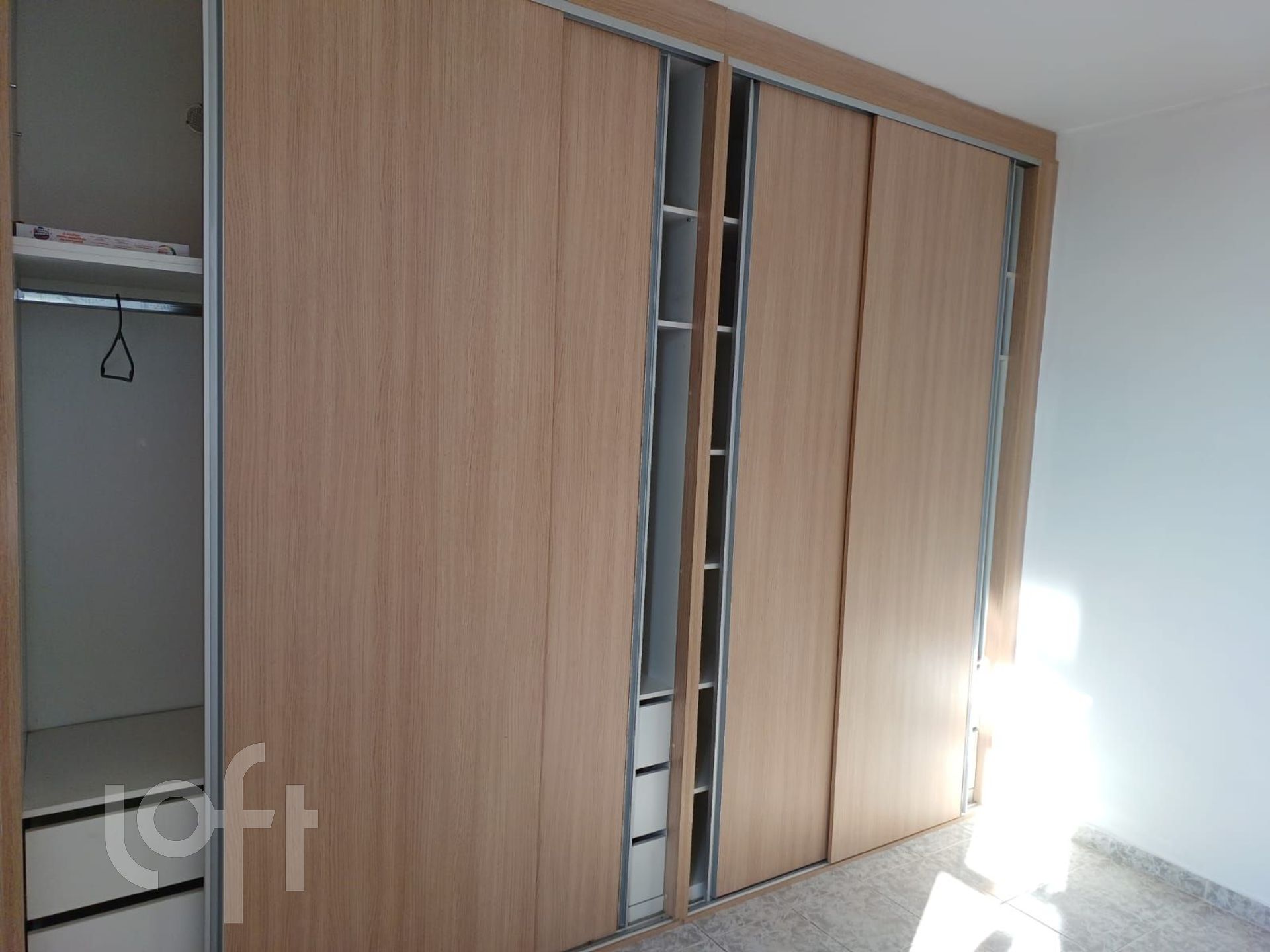 Apartamento à venda com 1 quarto, 42m² - Foto 9