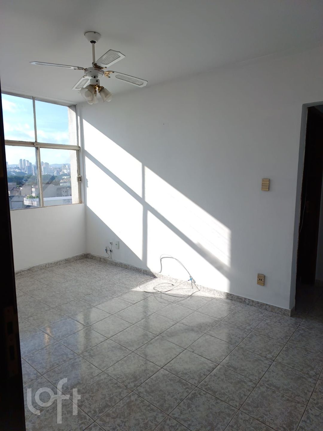 Apartamento à venda com 1 quarto, 42m² - Foto 3