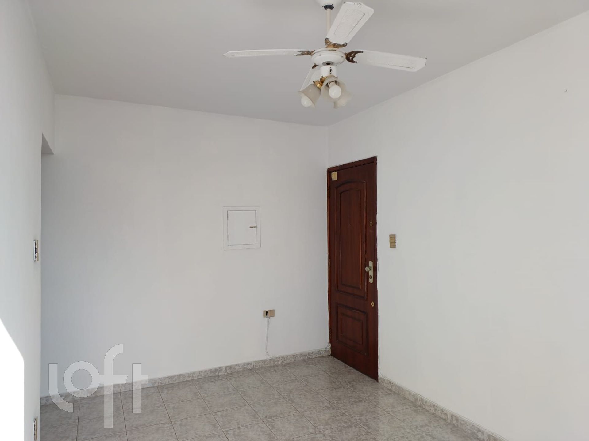 Apartamento à venda com 1 quarto, 42m² - Foto 2