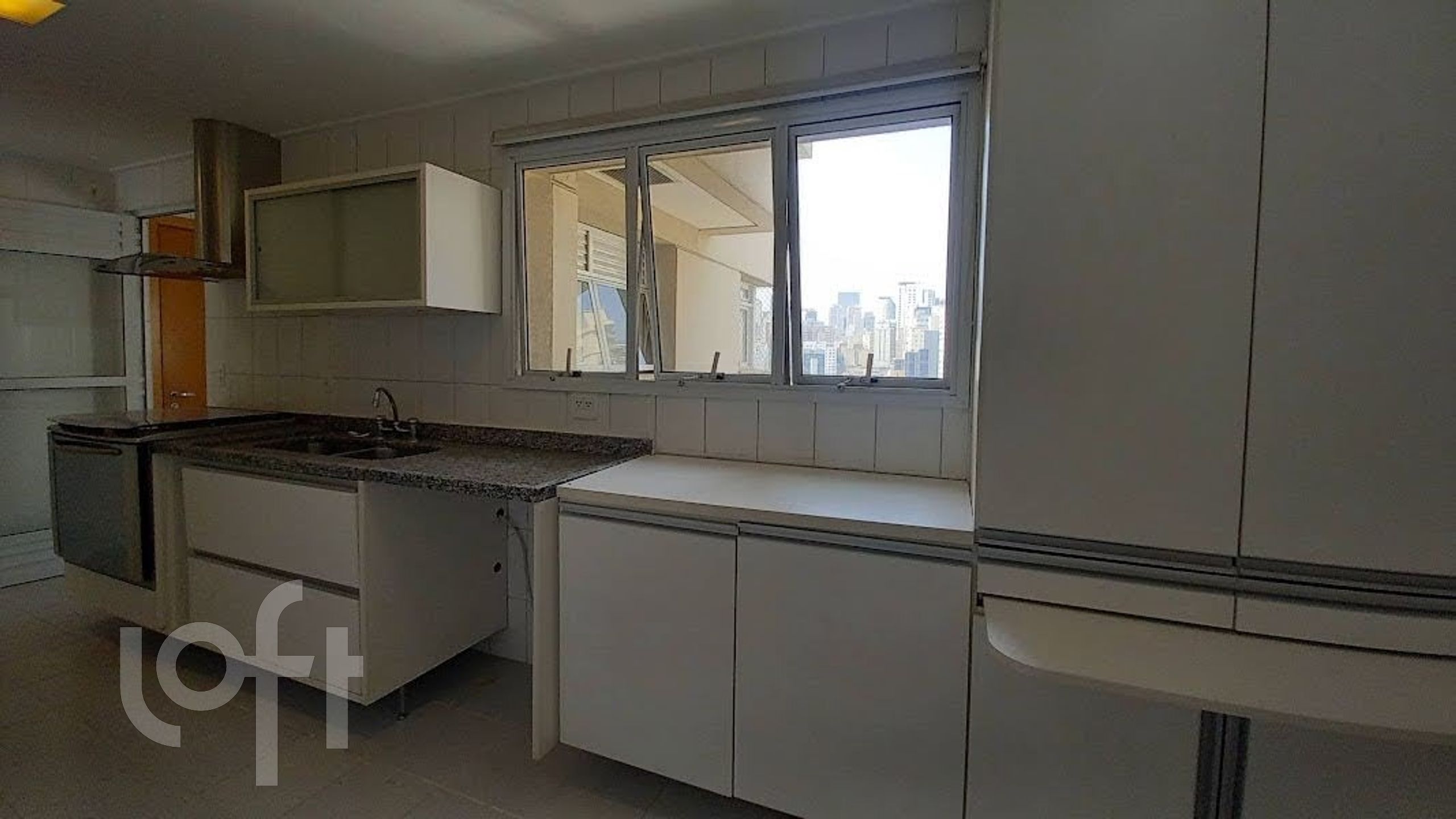 Apartamento à venda com 3 quartos, 191m² - Foto 11