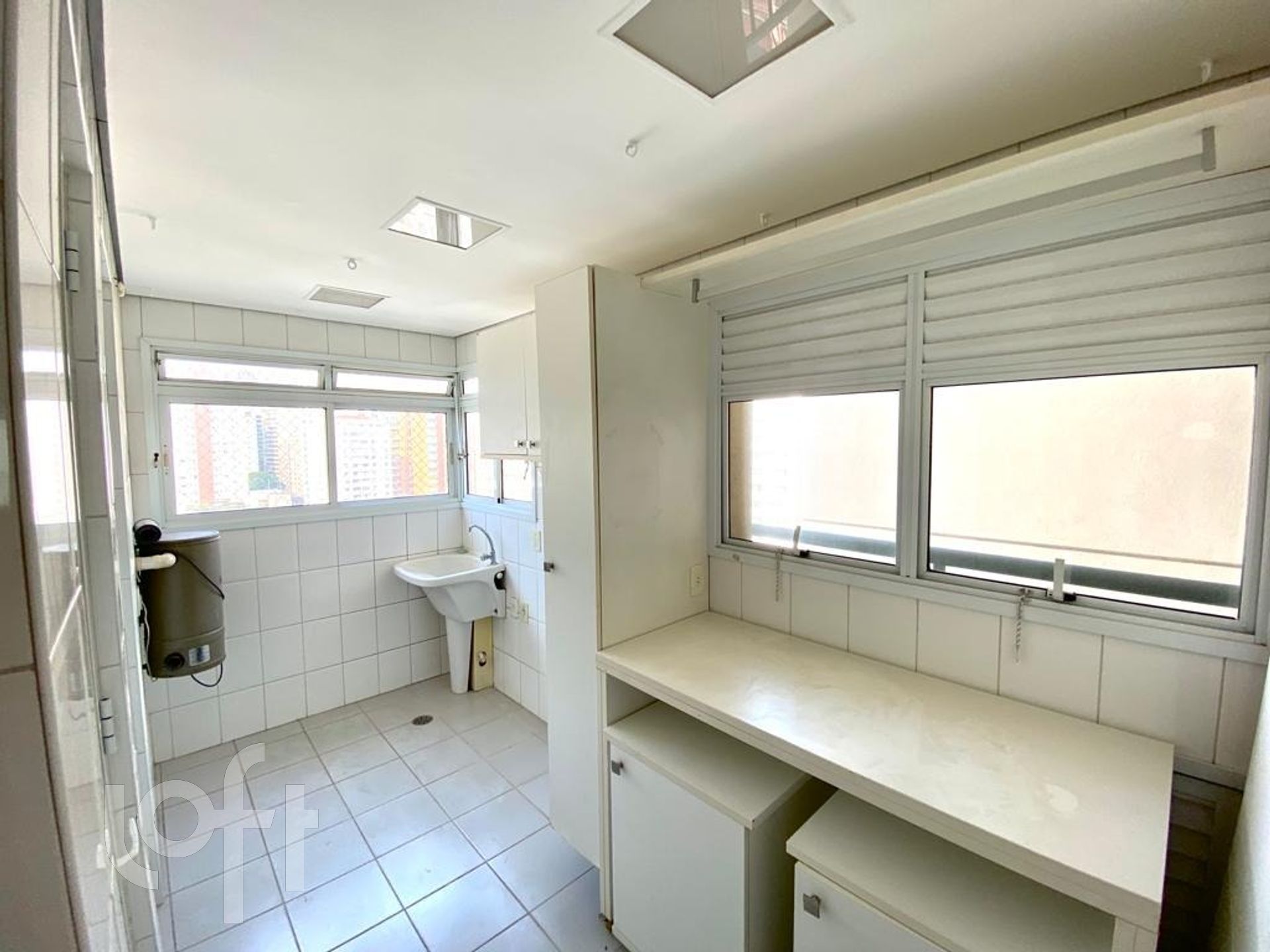 Apartamento à venda com 3 quartos, 191m² - Foto 12