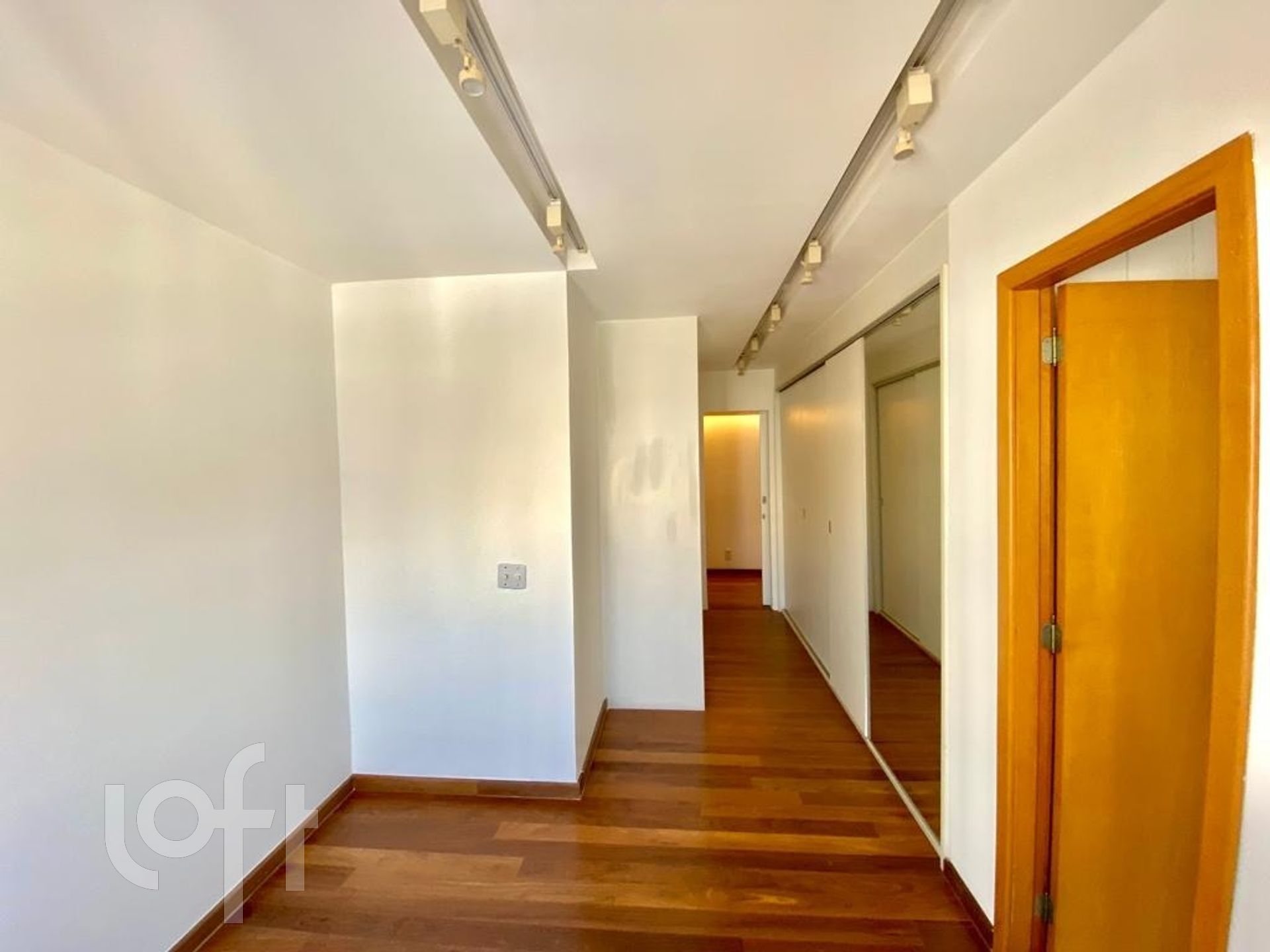 Apartamento à venda com 3 quartos, 191m² - Foto 13